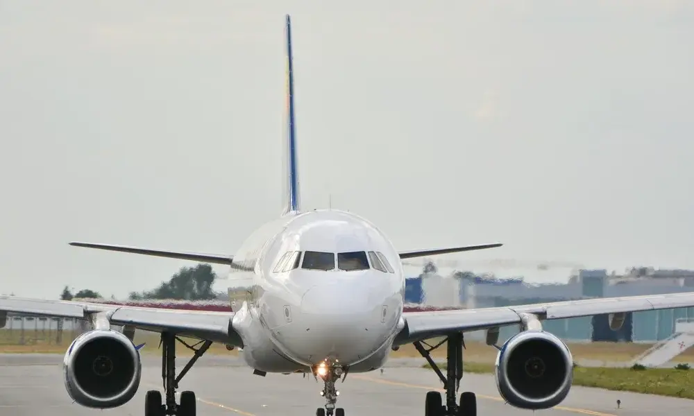 Jak uniknąć overbookingu i cieszyć się spokojnym lotem